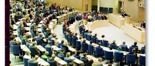 Bör socialdemokraterna bli som moderaterna?