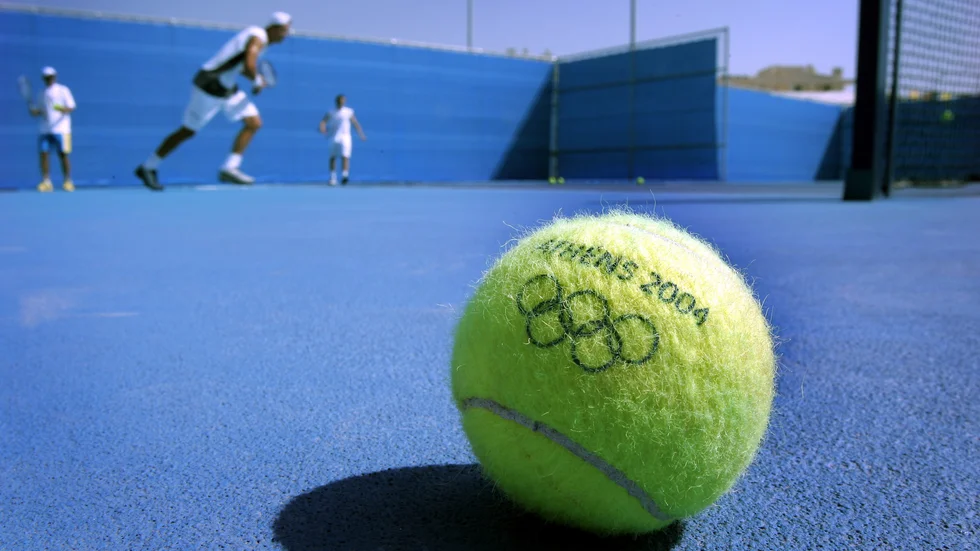En tennisspelare och en nära anhörig spelade på enskilda poäng – nu fälls duon för mutbrott. Arkivbild.