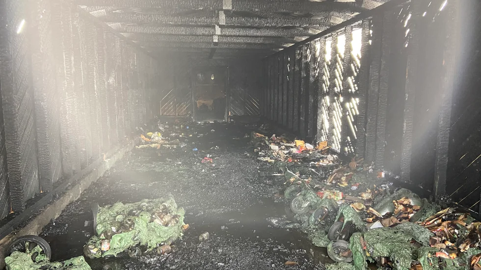 Skadorna i soprummet blev omfattande efter lördagsmorgonens brand.