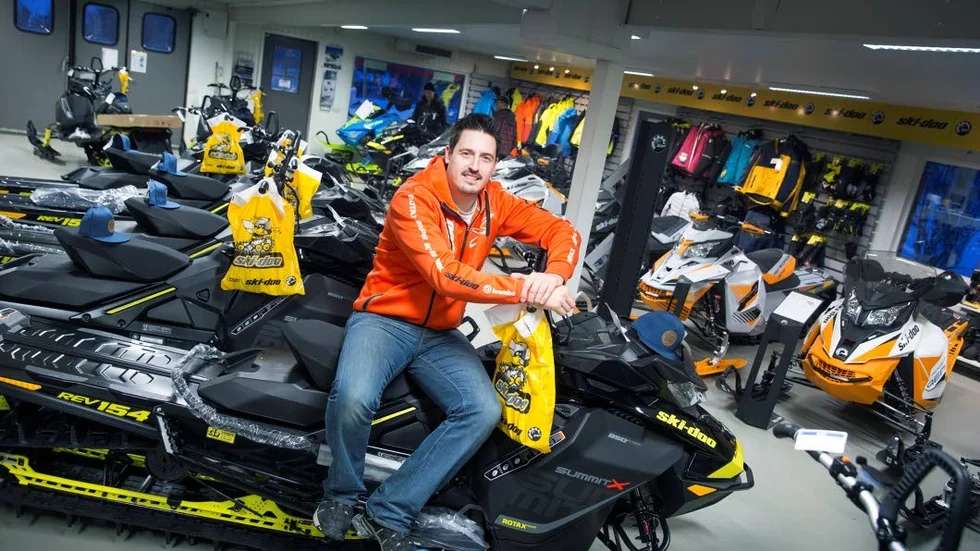 Stefan Sundström tog över Tords motorservice efter sina föräldrar, som grundade företaget. Det har vuxit.