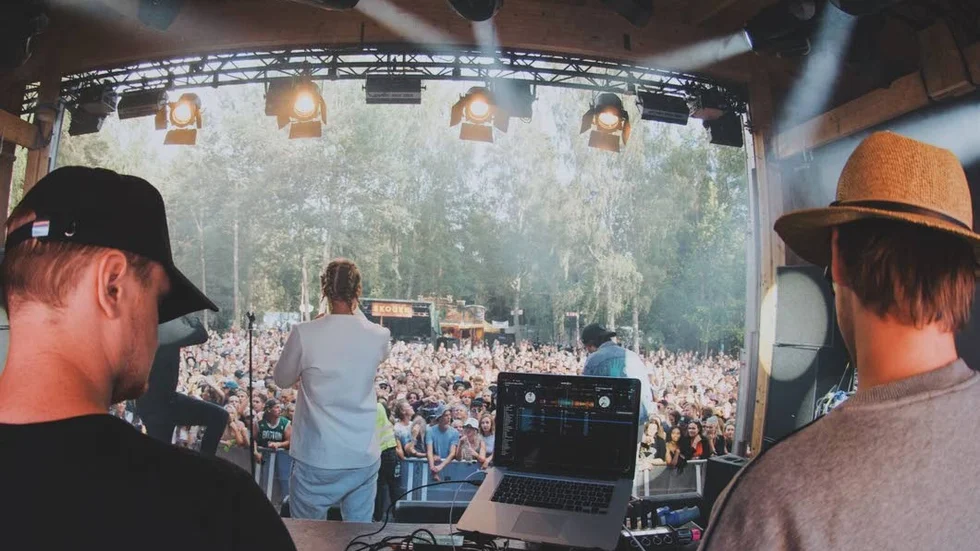 Tjuvjakt. Bandet Tjuvjakt, från Stockholm, är taggade på Musikens makt i Luleå: "ni var tidiga på att hoppa på bollen och fatta grejen med vår musik".