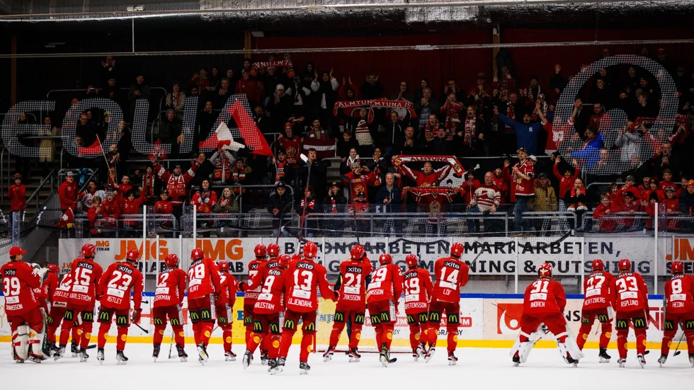 Almtuna får för lite stöd av Uppsalaborna, skriver Lena Jakobsson.