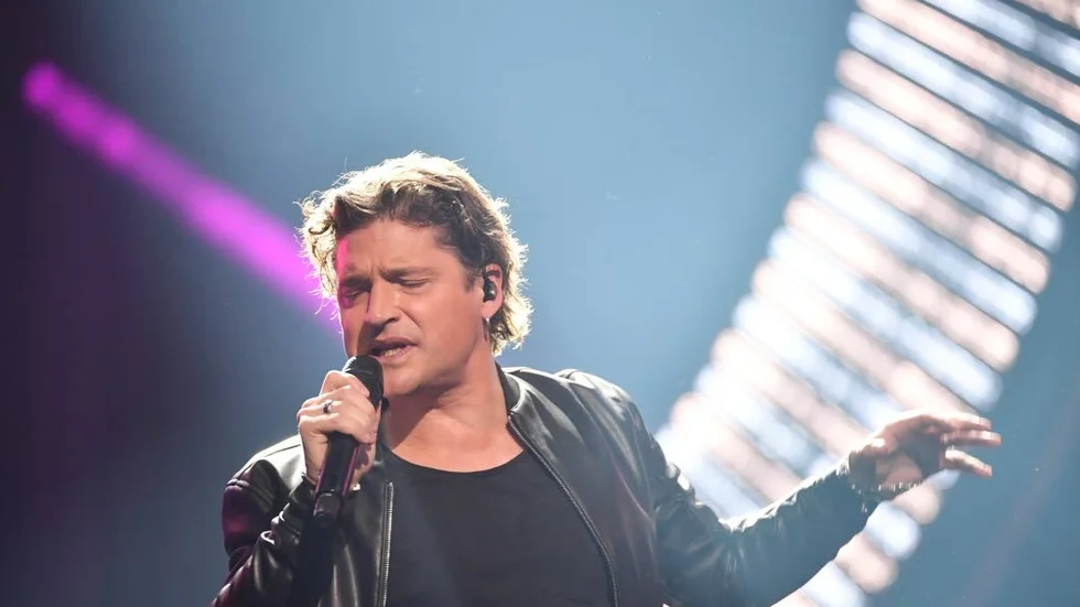 Artisten Andreas Johnson uppträder under Stora sommarfesten.