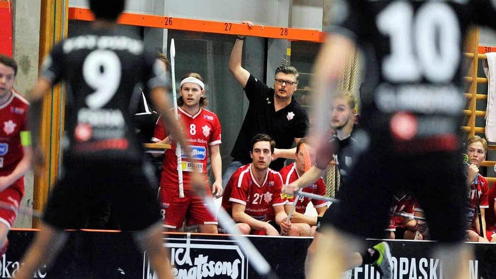 Peter Lund och hans Strängnäs IBK har gjort klart med slovakiske forwarden David Baros.