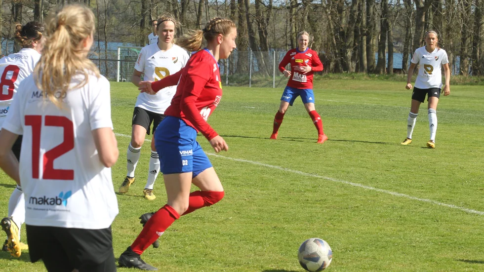 Borens damer gjorde en stark insats mot topplaget Enskede senast. Mot bottenlaget Stuvsta så lyckades de istället inte alls och föll med 2-0. 