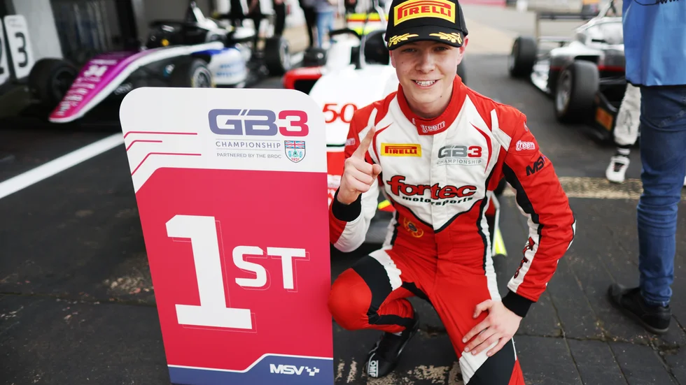 Joel Granfors från Eskilstuna tog sin första GB3-seger under den gångna helgen och det på anrika Silverstone.