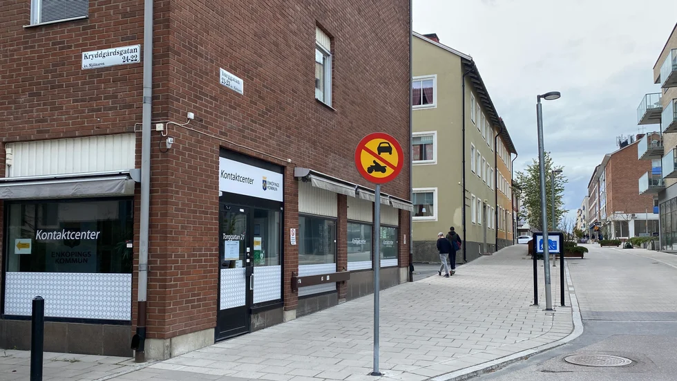 Kommunens kontaktcenter flyttar ut och seniorernas verksamhet vid Kryddgården flyttar in på Torggatan 21.