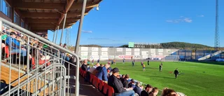 Fotbollsderby i ljuvlig kvällssol