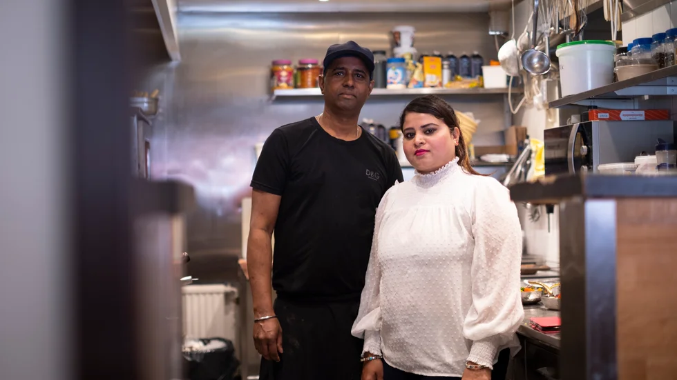 Ashok Kumar och Davinder Kaur Kumar styr skutan på Ashoka.
