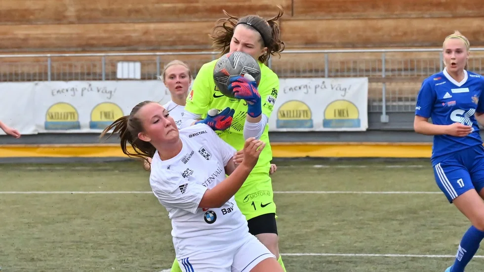 Storfors satte Sunnanås målvakt Elsa Stocksén på prov flera gånger, men det räckte inte till några poäng mot serieledaren från Västerbotten.