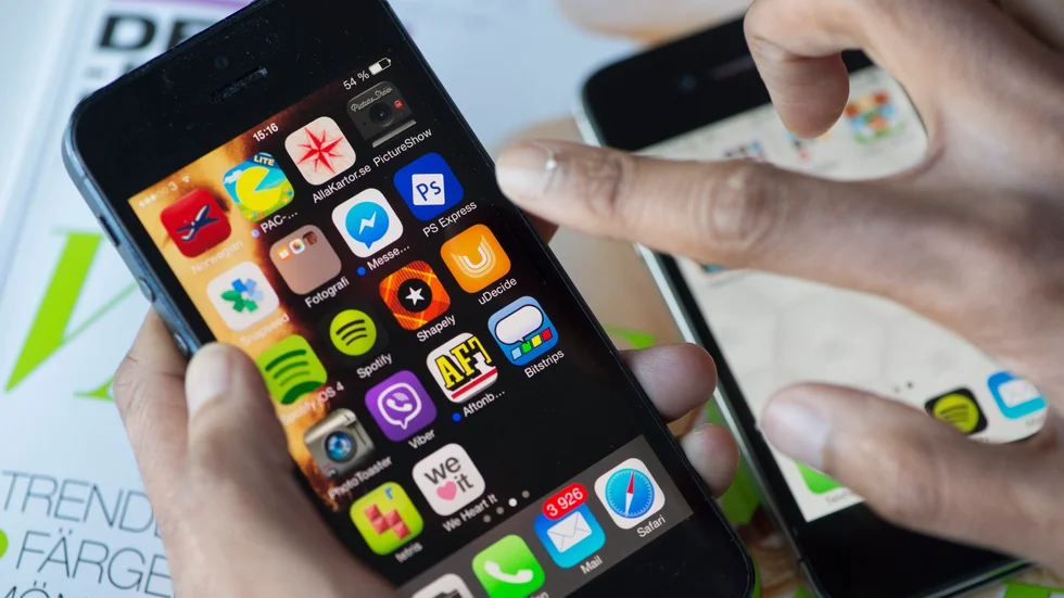 Man kan hur lätt som helst komma åt kontaktuppgifter till äldre människor bara genom några knapptryckningar på datorn eller mobilen, skriver signaturen "Bedrövad".