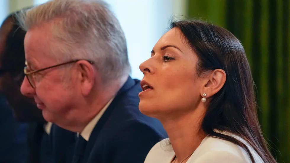 Priti Patel, från styrande tories, är besviken över att ett flyg med asylsökande till Rwanda stoppats. Arkivbild.