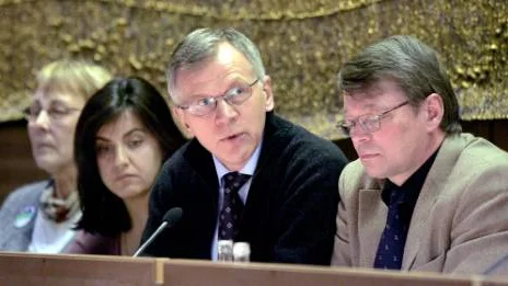 Pensionerade politikers "kryphål" är stängt. Enligt kommunalrådet Karl Petersen (S) så råder det inga tvivel om att Leif Wikman inte kommer att kunna ta ut ersättning via sitt bolag utan att det samordnas med pensionen.Foto: bengt-åke persson