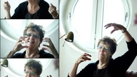 Birgitta Edquist ledande en kör i Luleå domkyrka? Nej, hon svarar på NSD:s frågor som det anstår en dirigent. Hon berättar om ett långt och mycket innehållsrikt yrkesliv och om vad hon ska göra som pensionär.FOTO: Pär Bäckström
