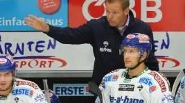 strÃ¶mwall mit pinter/re vorne (VSV  vs  zagreb); vorbereitungsspiel; eishockey.