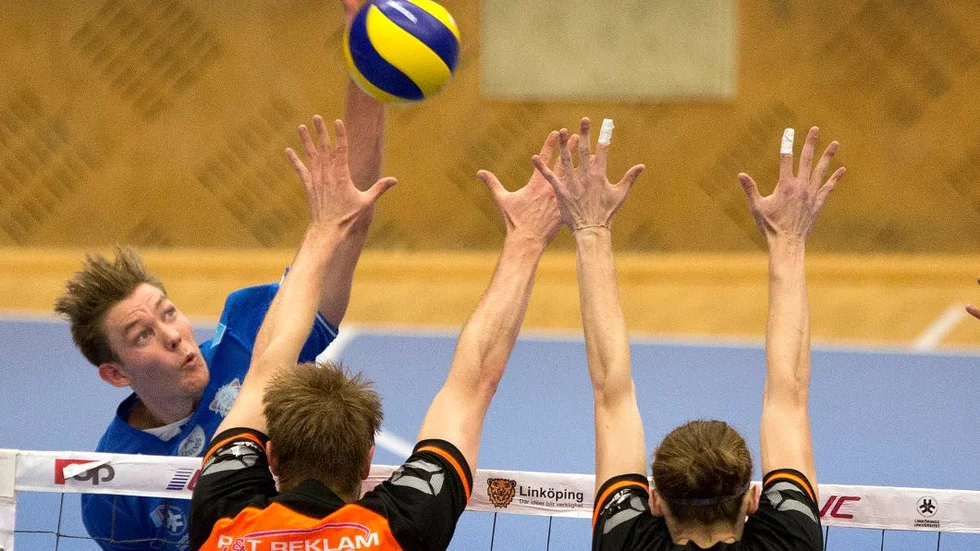 Martin Larsson blev bäste poängplockare i LVC när man besegrade Tierp med 3-1 i set.