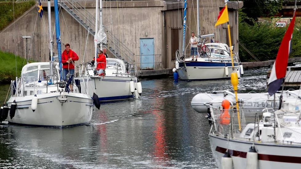 Göta kanal. Regeringen avsätter 100 miljoner kronor för renovering av kanalen. Behovet beräknas dock vara femdubbelt.