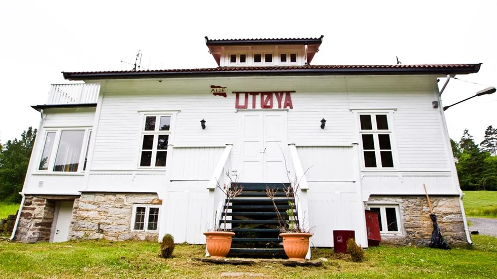 Utøya  20130716.
Eksteriør av Hovedhuset på Utøya tirsdag ettermiddag. Vedlikeholdsarbeid har pågått den siste tiden, hvor blant annet glassverandaen har blitt restaurert.
Foto: Vegard Grøtt / NTB scanpix / SCANPIX / kod  20520