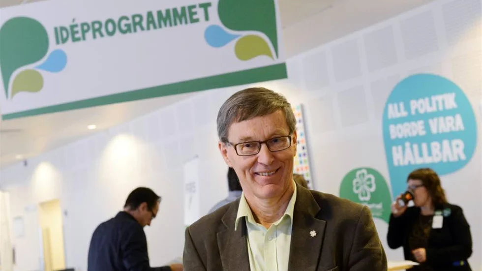 Gösta Gustavsson, distriktsordförande i Centerpartiet i Östergötland, är inte orolig för de dåliga opinionssiffrorna. Han säger att de vänder det med ett långsiktigt arbete och tro på de egna idéerna.?Foto: Henrik Montgomery/Scanpix