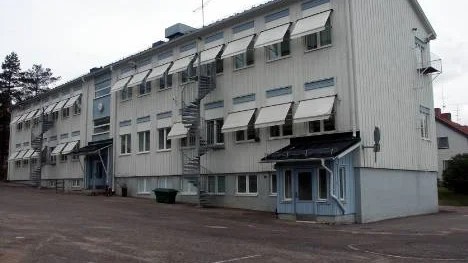 Sista chansen. Skolan i Morjärv ska få ny ägare - eller rivas.FOTO: Lotta Nilsson