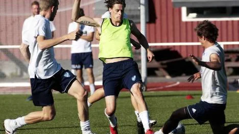 Johan Isaksson utlovar ett roligt derby mot Piteå. "Visst tusan är det en viktig match", säger han till NSD.