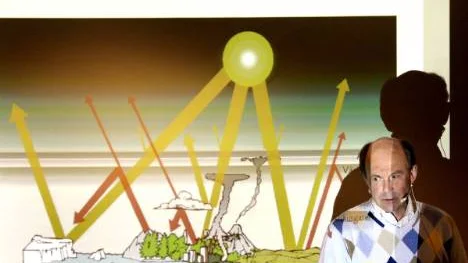 Enligt meteorologen Tomas Casselgren är det otvetydigt så att trädgränsen flyttar uppåt i allt snabbare takt som ett resultat av att medeltemperaturen på jorden ökar på grund av växthuseffekten.FOTO: Bengt-Åke Persson