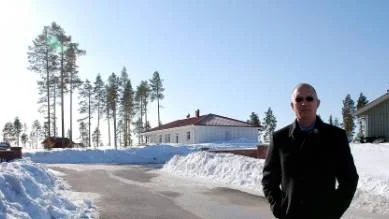 "Nu är det fritt fram att köpa tomt och anlita vilken husleverantör man vill på Tallkronan", säger Lars Andersson. FOTO: Lena Tegström