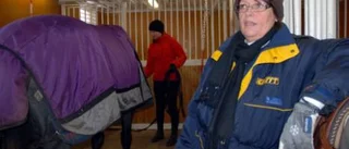 Nu sadlar familjen om