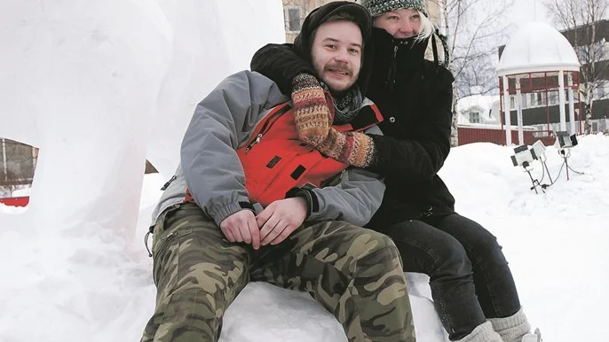 Christoffer Randeblad och Maria Södervall från Luleå vann Norrbottensmästerskapet i snöskulptur.