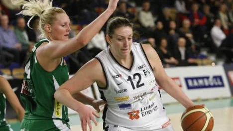 Liz Sherwood vann matchen mot Telges nyckelspelare Louice Halvarsson.
