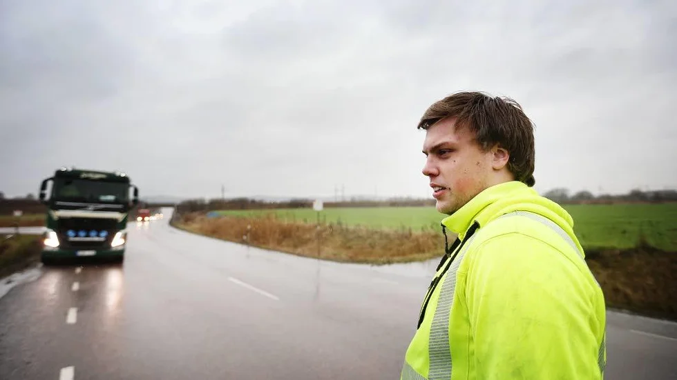 Erik Karlsson från Avesta var en av de lastbilschaufförer som stannade vid vägkanten på måndagsförmiddagen