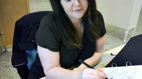Ulla Näslund är en riktig skönskrivare. Budskapet är: Det finns bara en sann glädje i livet. Det är skaparglädjen.