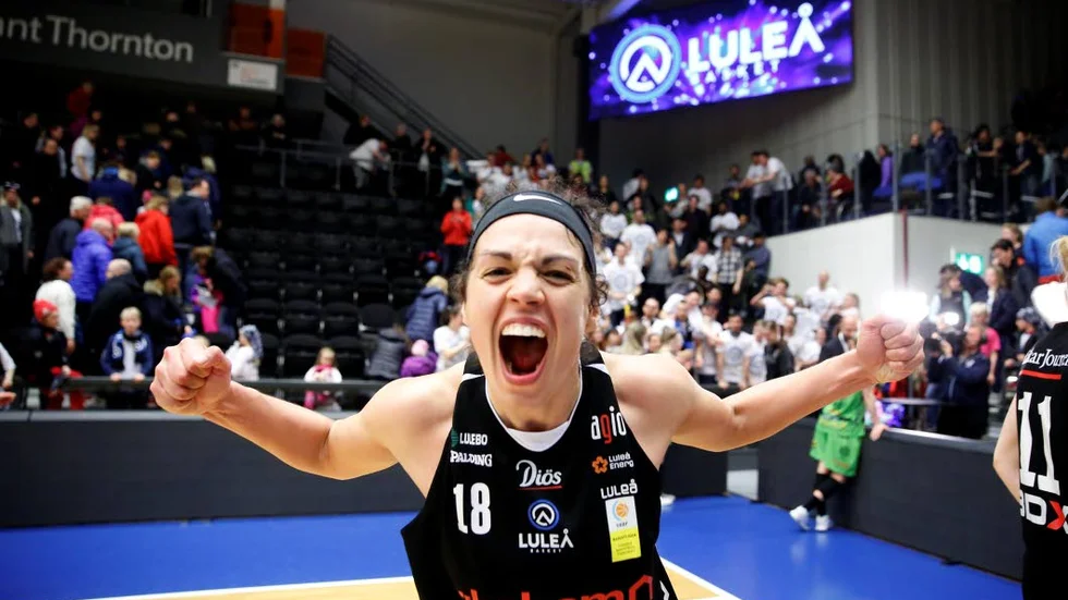 Jättevrålet. Sekunderna innan NSD:s intervju med Sofie Hendrickx började jublade hon så här.