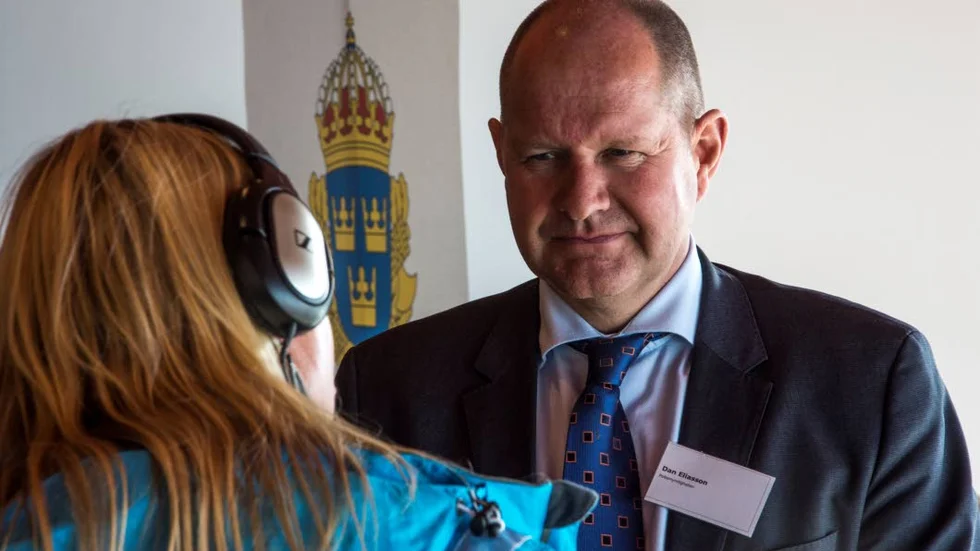 BÄTTRING. Under 2016 kommer Norrbotten att märka av fler synliga poliser, enligt rikspolischefen Dan Eliasson – som var i Luleå i går.