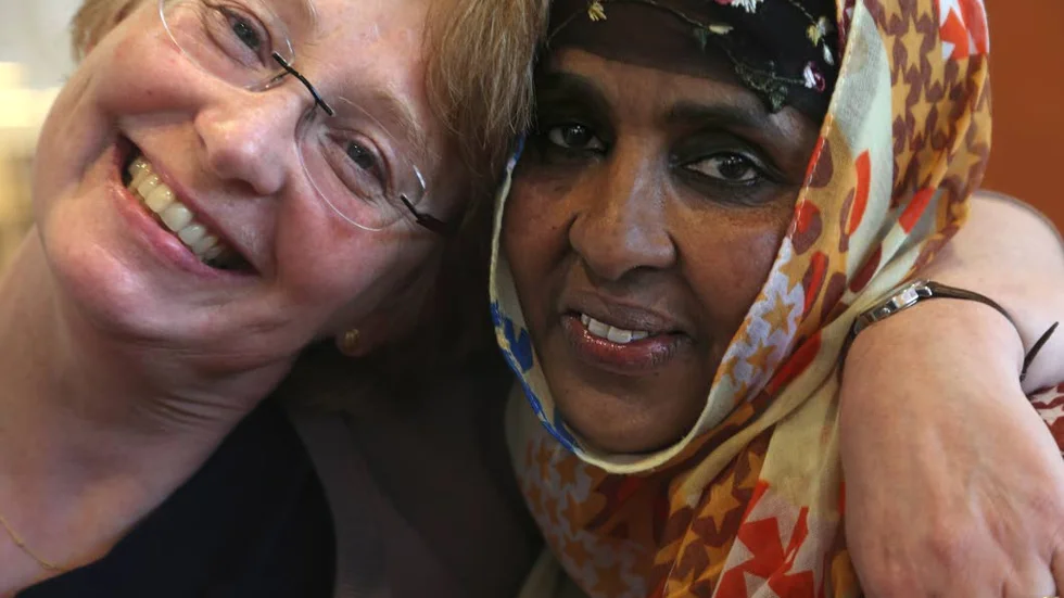 Cecilia Annertz Lundgren är lärare på Bilda där Barlin Ahmed studerar. De presenterade lättlästa böcker för vuxna tillsammans på bokmässan på Linköpings stadsbibliotek.