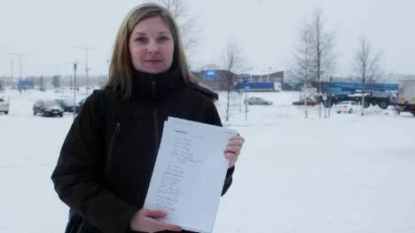 Föräldern Linda Grönberg vill att barnen ska få naturliga mjölkprodukter och därmed också naturliga fettprodukter i sin mat och hon får medhåll av 170 andra föräldrar i Haparanda.