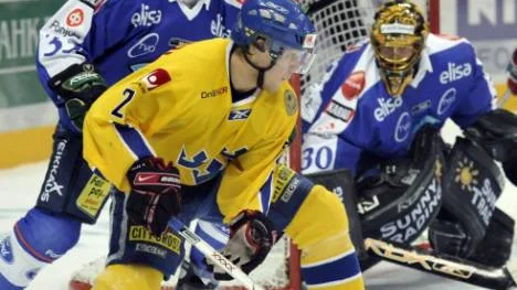 Linus Omark får en ny chans att visa upp sig i Tre Kronor.