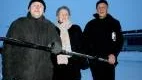 PRO i Kiruna protesterar mot att Thulebadet ska stängas. Malte Heikki, Eivor Hjort och Ivar Olosson.FOTO: Alexander Linder