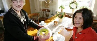 Krutgumman Elsa, 90, har fullt upp hela dagarna