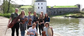 "Gränslösa" dukar upp för folkmusik i hamnen