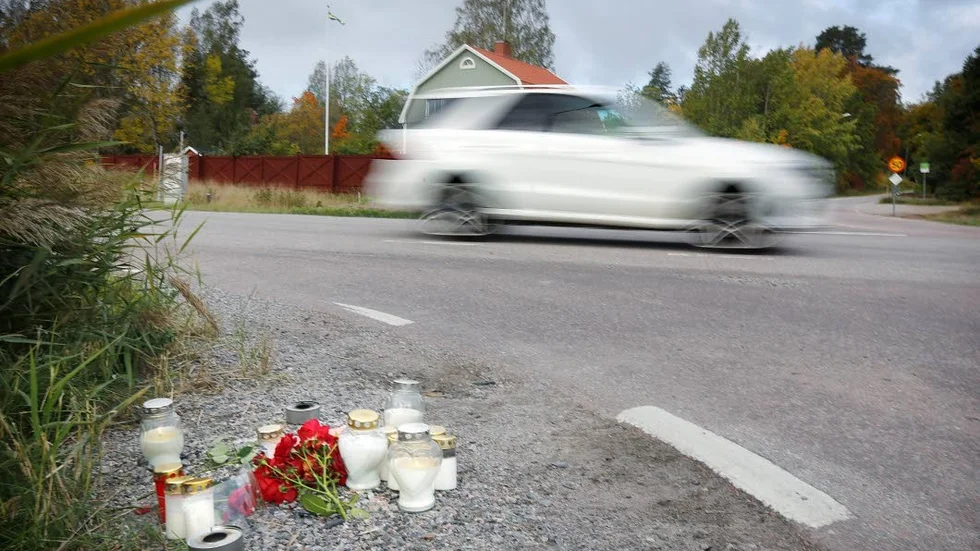 En 17-årig kvinna avled av de skador hon ådrog sig vid en olycka i Hammarbykorset i september.