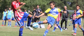 Italienska storklubben på besök • Deltar med två lag i turnering • "Bra utbildning för våra spelare"