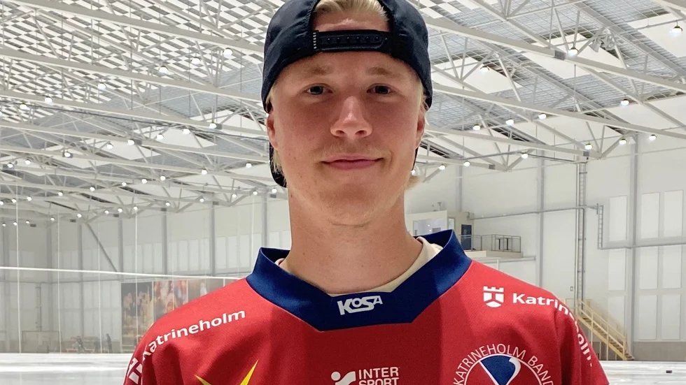 Axel Hansson, som spelat med elitserielaget IFK Motala, är KVBS sjunde nyförvärv inför den allsvenska säsongen.