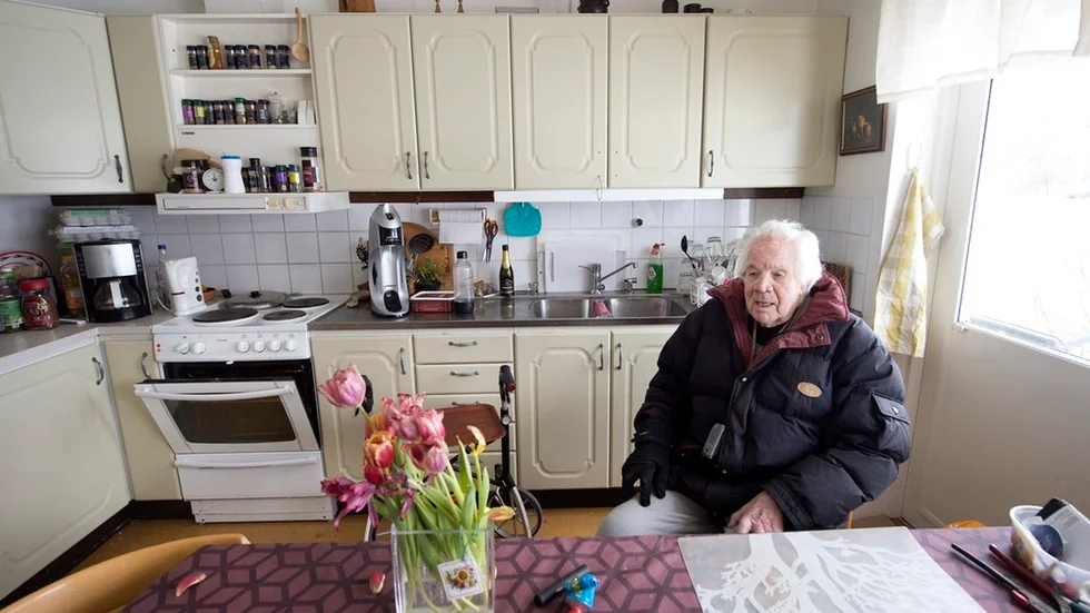 Värmen kollapsade i seniorlägenheterna: "I natt körde jag med varmluftspistol i sovrummet, säger Arne Post".