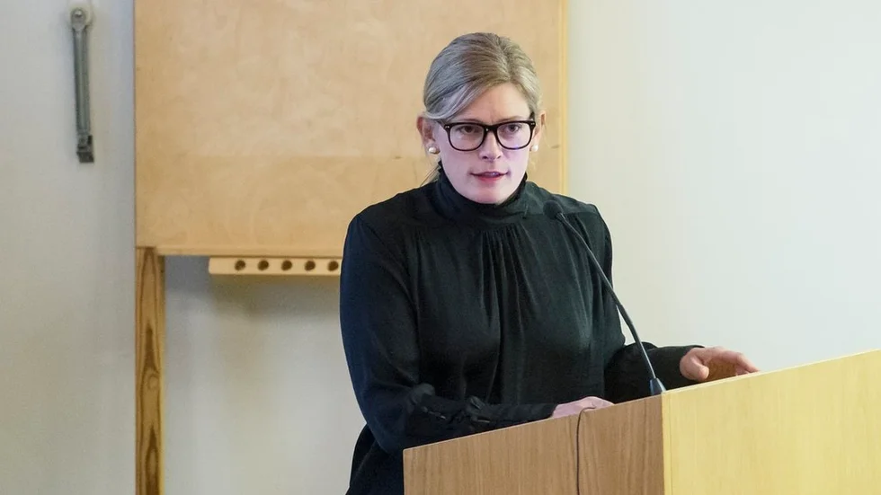 Moderaterna vill spara på utgifter som inte hör till skola, vård och omsorg, till exempel vattenkraftbolaget och Forum Nyköping.