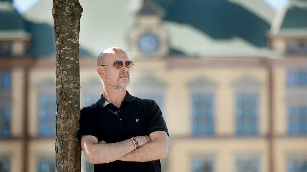 Johan Bergquist är skarpt kritisk till hur partiledningen hanterat vetskapen om att Madeléne Tannarp jobbat trots att hon fick full sjukpenning. Nu lämnar han Eskilstunamoderaterna.