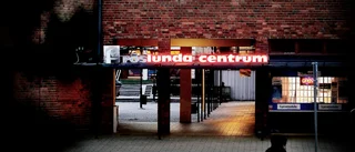 25-åring förd till akuten efter gängbråk i Fröslunda
