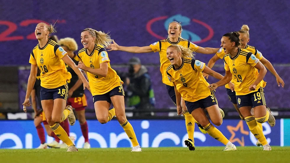 Svenskt jubel efter det sena segermålet i kvartsfinalen mot Belgien.