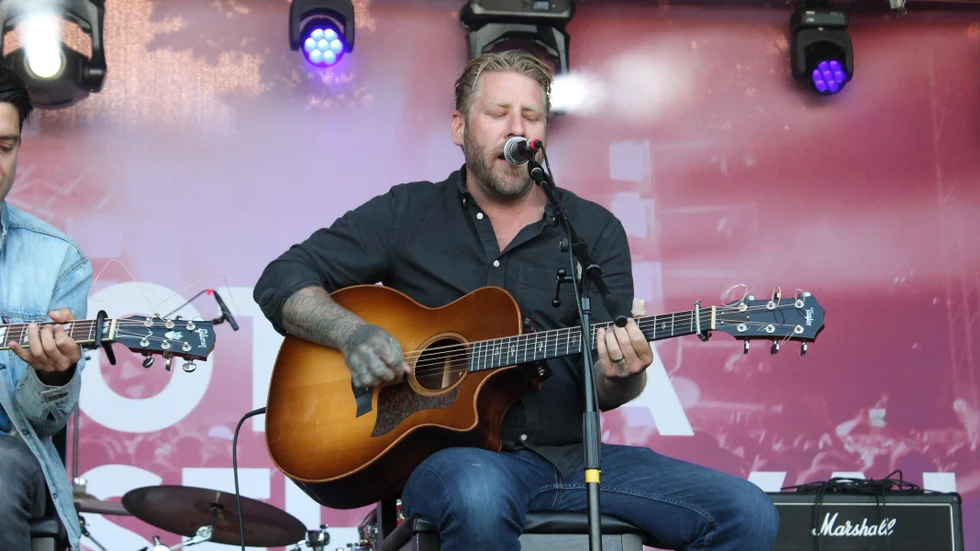 Jay Smith gick vidare till final i årets melodifestival. I sommar kommer han till Västervik.