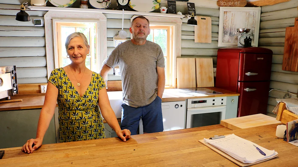 En toppensommar så här långt. Petra och Christian Wiegl, som driver bageri och pizzeria i Flaten, är helnöjda. Turister och bofasta har strömmat till i sommar.